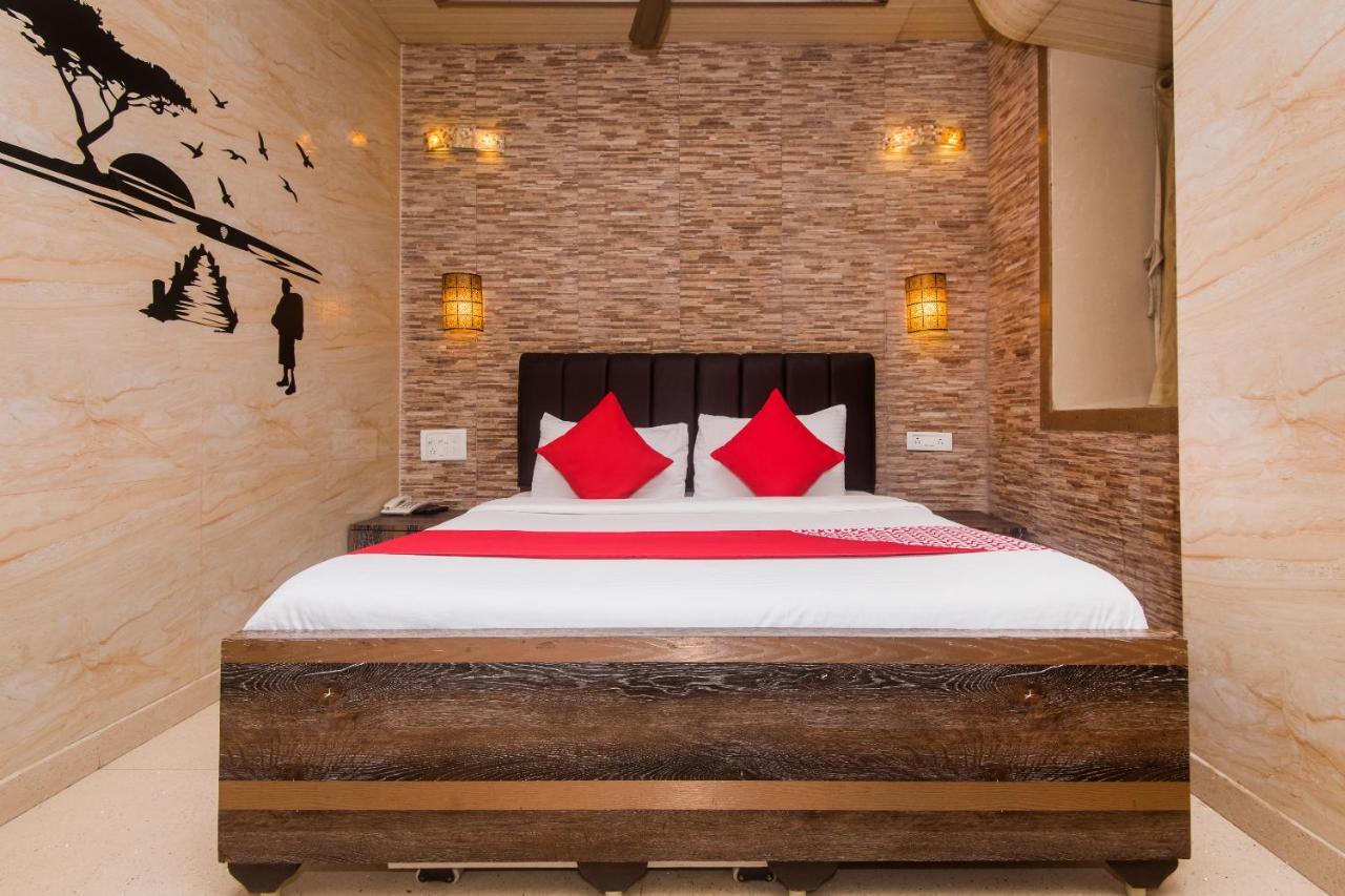 Hotel Oliver, Colaba Mumbai Dış mekan fotoğraf