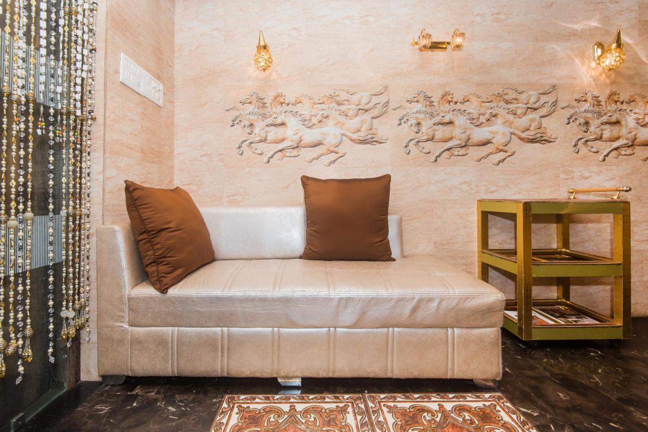 Hotel Oliver, Colaba Mumbai Dış mekan fotoğraf