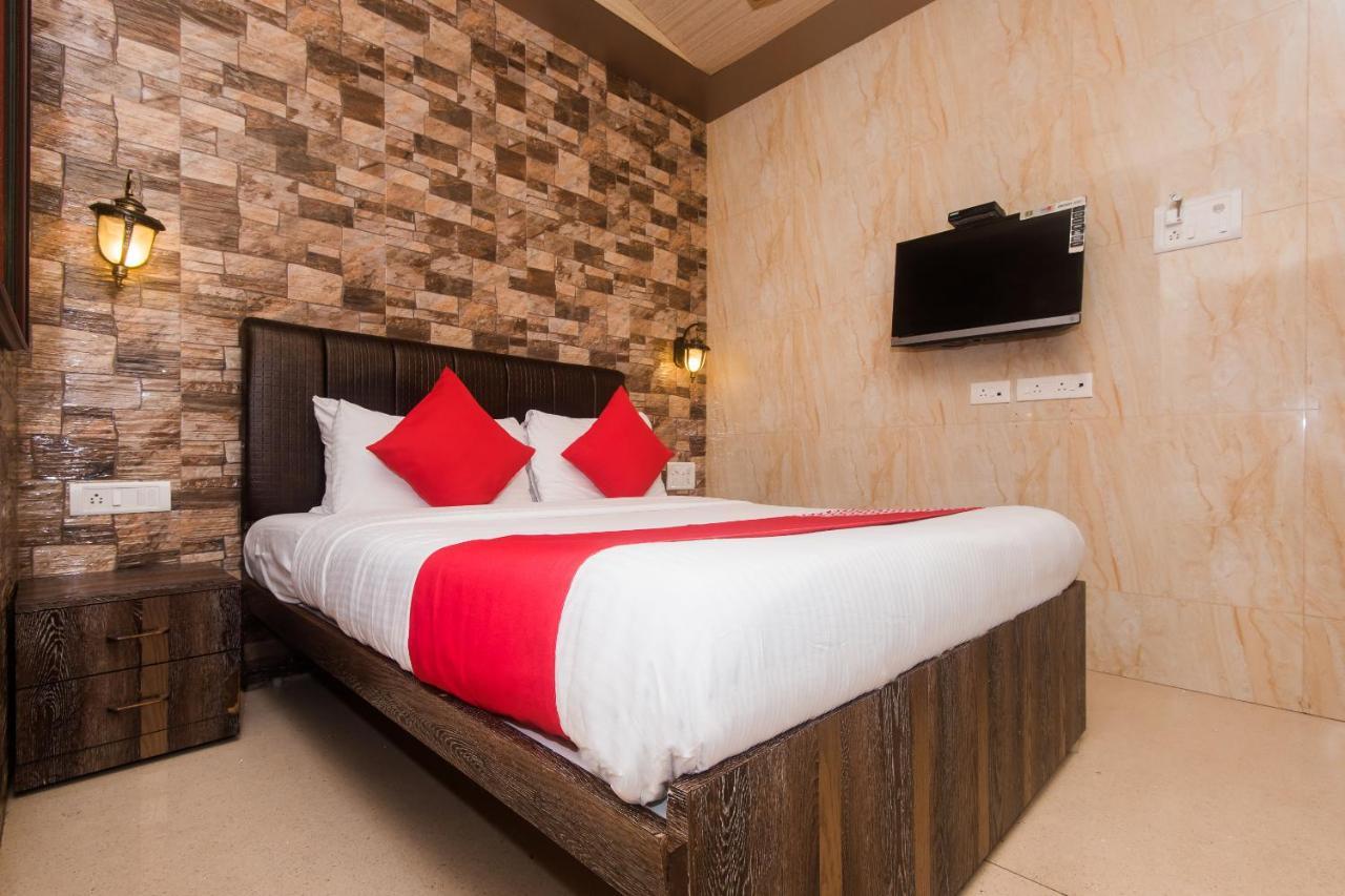 Hotel Oliver, Colaba Mumbai Dış mekan fotoğraf